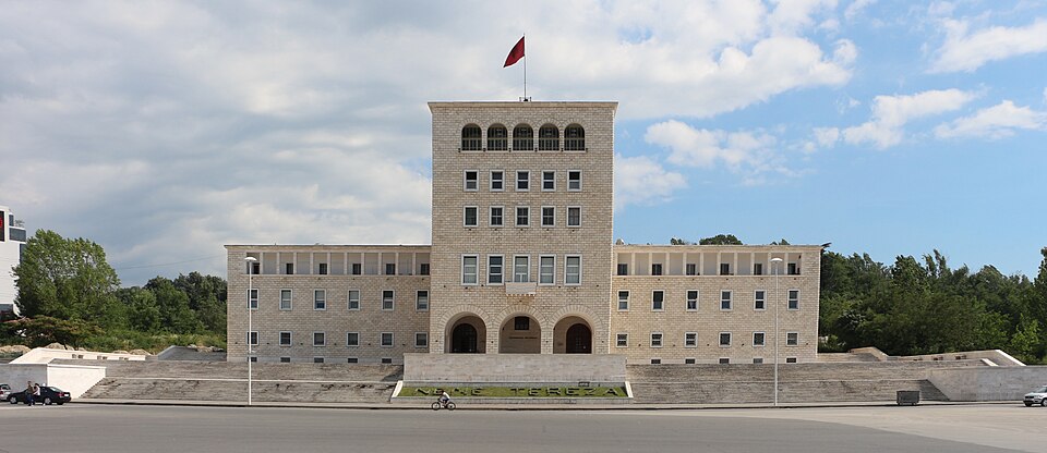 Ndryshim në strukturën mësimore për semestrin e dytë te vitit akademik 2024-2025
